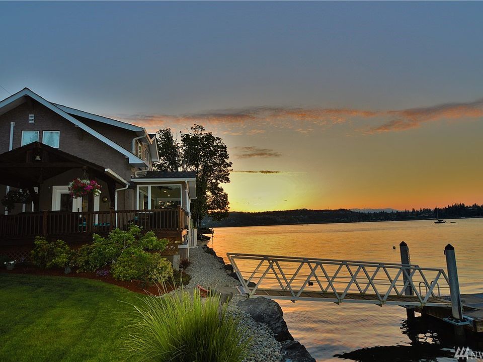 One of a kind Kitsap Waterfront home with over 180 degree views of the Sinclair Inlet, Puget Sound Naval Ship yard, Olympic Mountains and the Port Orchard Marina. Enjoy access to your own dock.  Wow what a sunset!