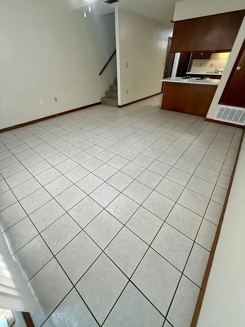 136 Alder Avenue — Photo 3