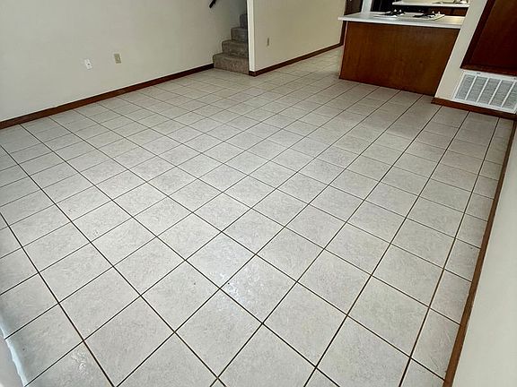 3rd image of 136 Alder Ave