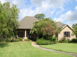 4932 Westridge Park W, Lake Charles, LA 70605