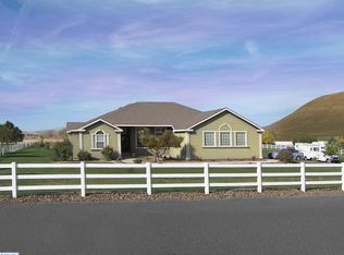 24603 S Sunset Meadow Loop, Kennewick, WA 99338
