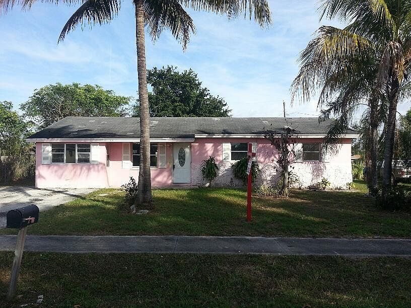 1st image of 199 NE 18th Ave