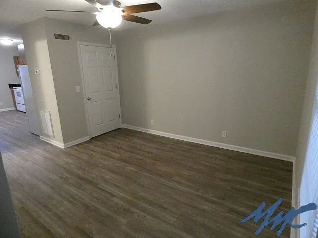 2 bed, 1.5 bath, 974 sqft, $1,275 — Photo 4