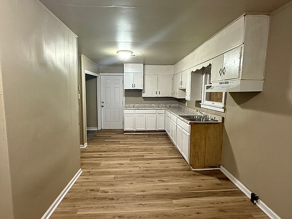 4th image of 4736 Court S