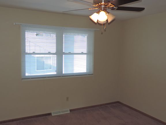 5th image of 2623 Terrace Dr APT 5