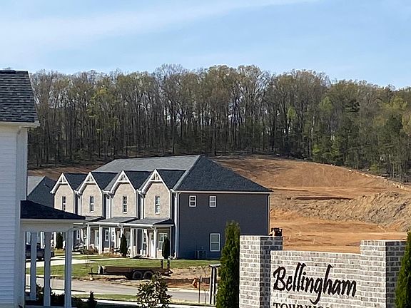 2nd image of 488 Bellingham Dr NE