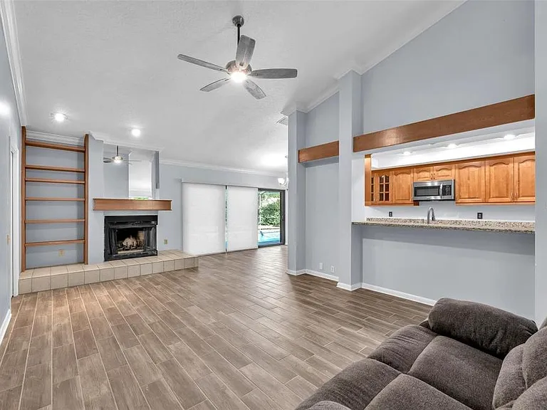 1702 Horseshoe Dr — Photo 11