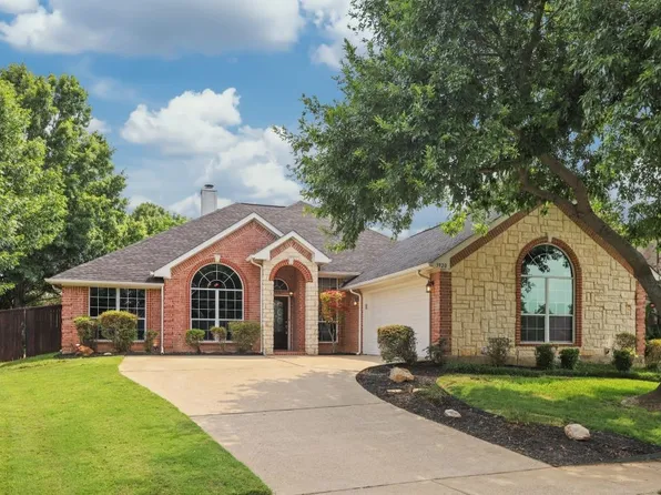 3920 Blake Ashton Dr, Arlington, TX 76001