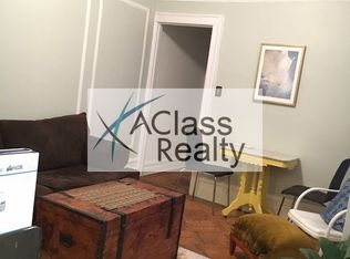 2857 34th St, Astoria, NY 11103