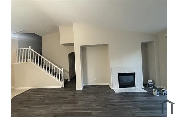 Building Photo - 5600 Plumbridge Way