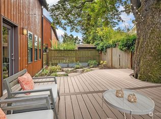 4519 4th Ave NE, Seattle, WA 98105