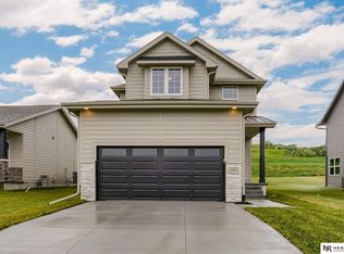 15971 Kempten Creek Dr, Bennington, NE 68007