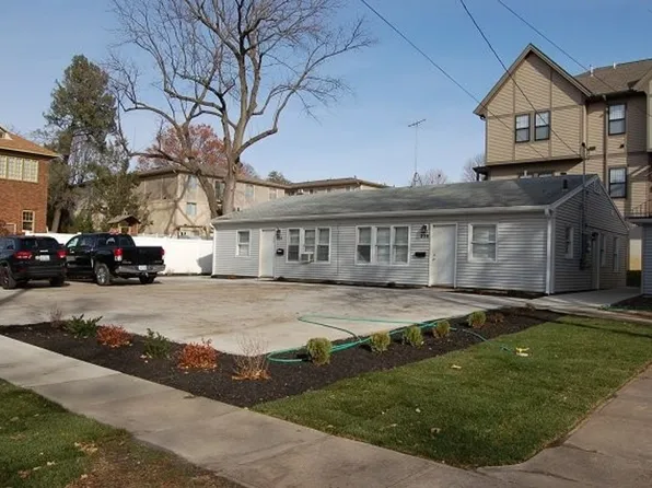 224 S Governor St, Iowa City, IA 52240