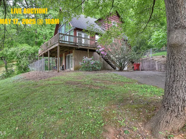 6 Bingham Ct, Johnson City, TN 37604