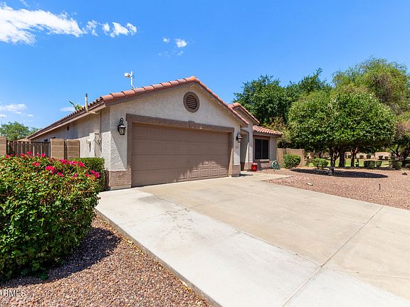 4th image of 2082 E WILDHORSE Drive