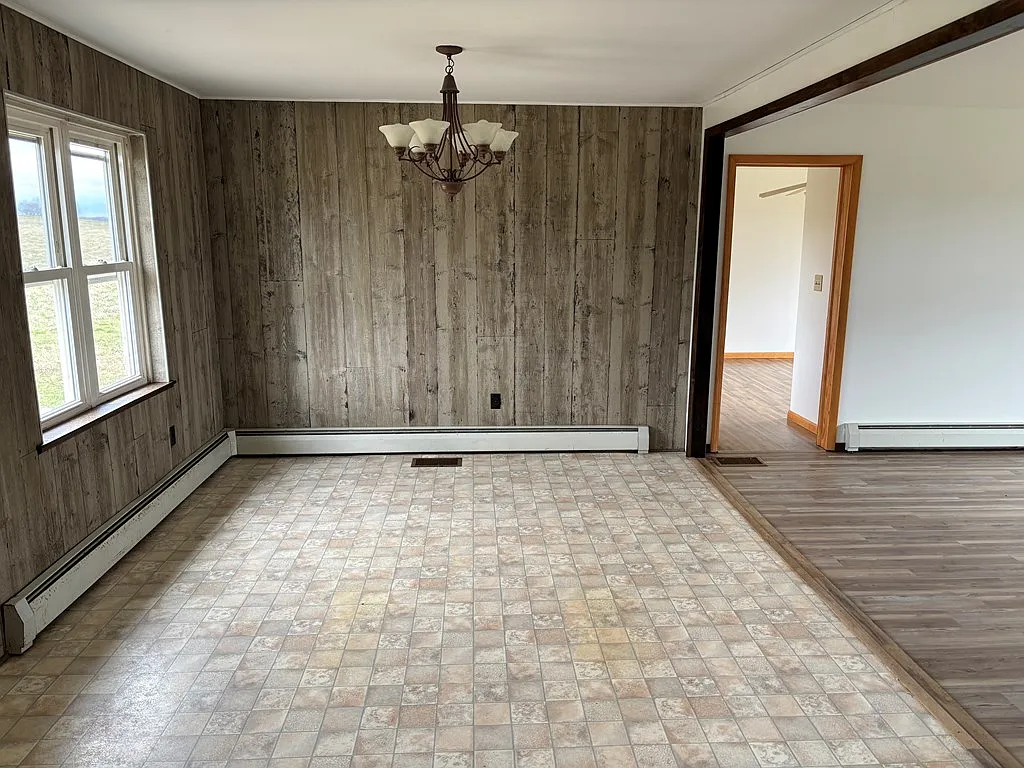 4 bed, 2.0 bath, 1512 sqft, $1,200 — Photo 3