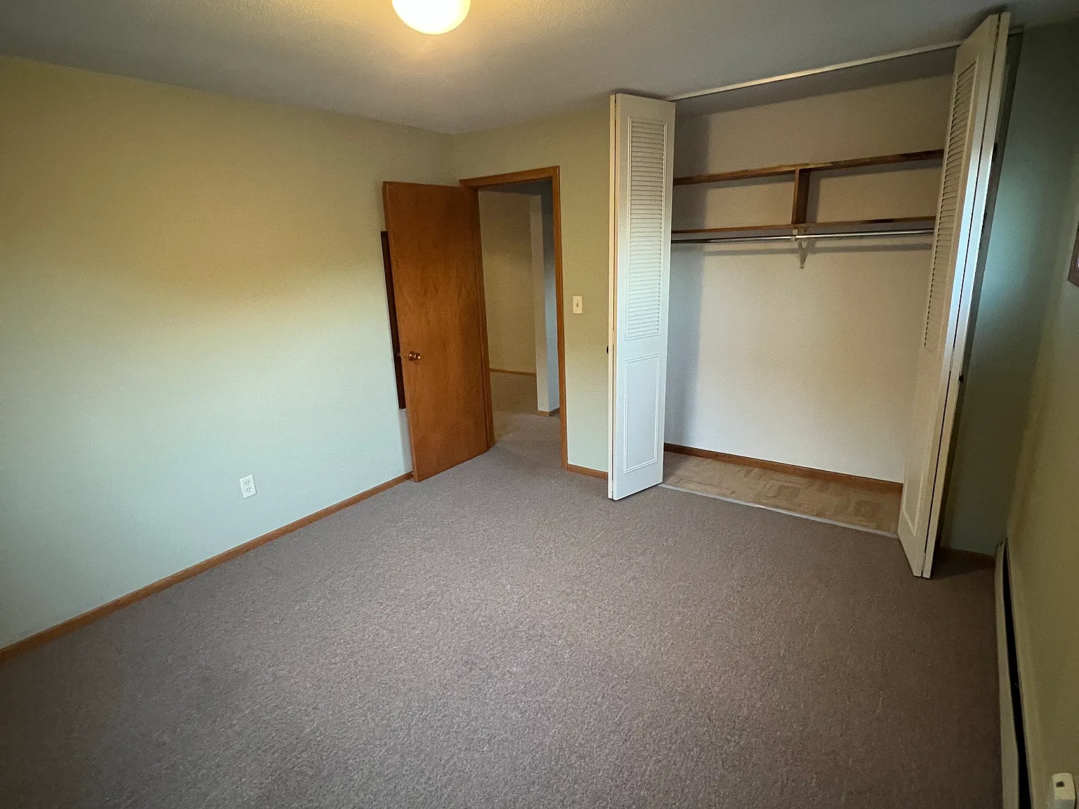 1 bed, $1,000 — Photo 4