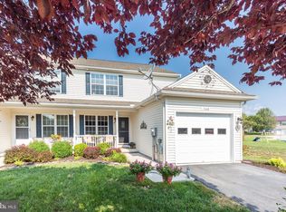 140 Cedarfield Dr, Gettysburg, PA 17325