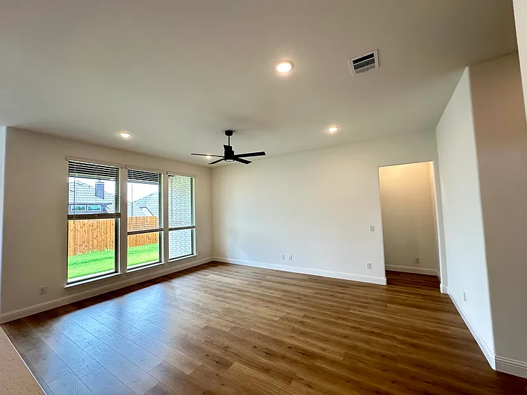 1704 Jaycreek Ct — Photo 10