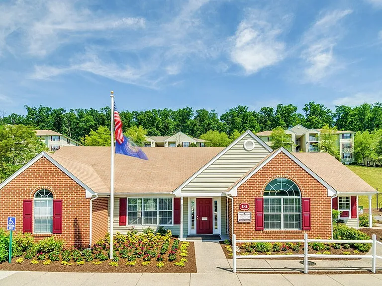 Chestnut Ridge Apartments — Photo 1