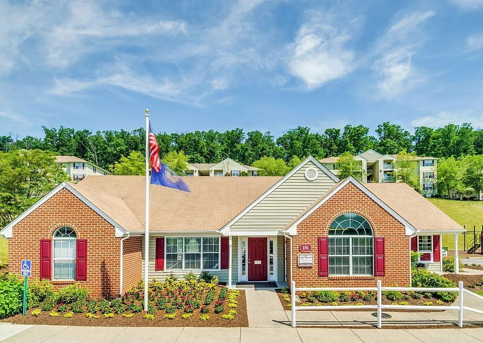 Chestnut Ridge Apartments