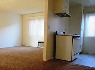 1165 E Hollyvale St APT 18, Azusa, CA 91702