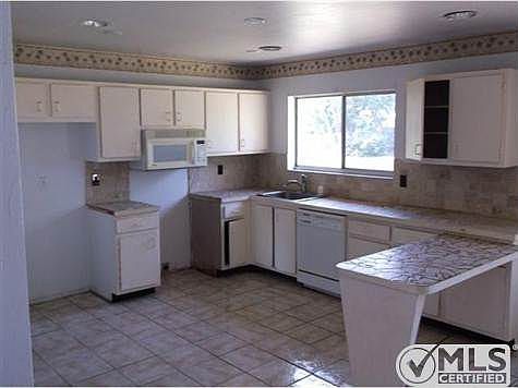 5th image of 441 SW Eastport Cir