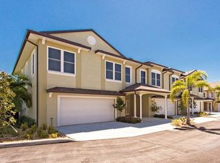 764 Date Palm Ln, St Petersburg, FL 33707