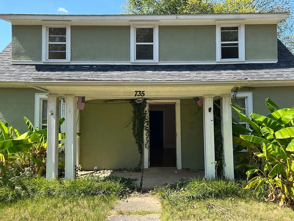 735 N 9th St