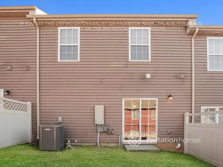 8712 Ambonnay Dr — Photo 15