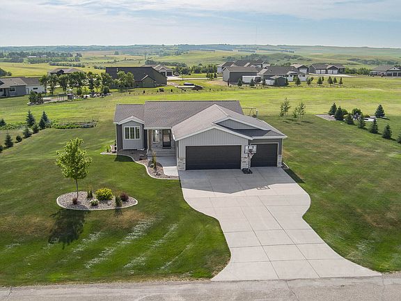 3rd image of 14559 Paniolo Way