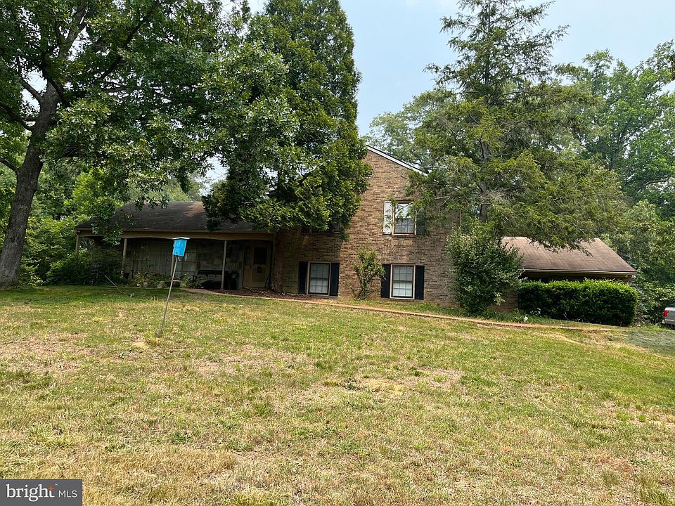 1st image of 135 Bluebird Ln