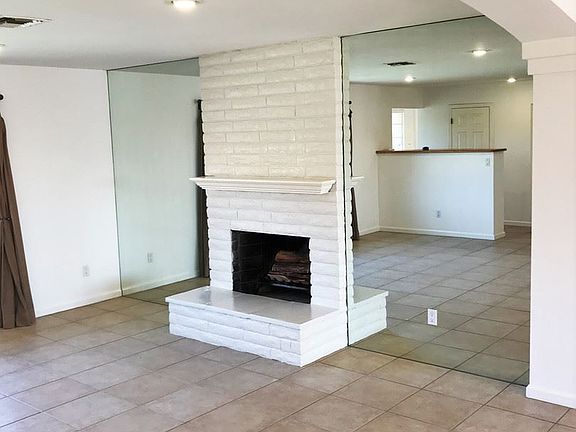 3rd image of 6851 Murray Park Dr