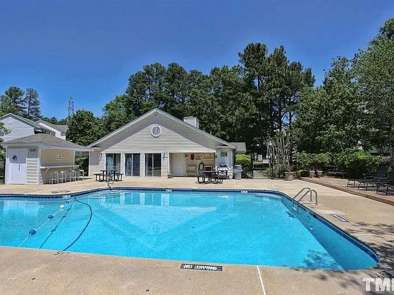 116 Kingsbury Dr — Photo 22