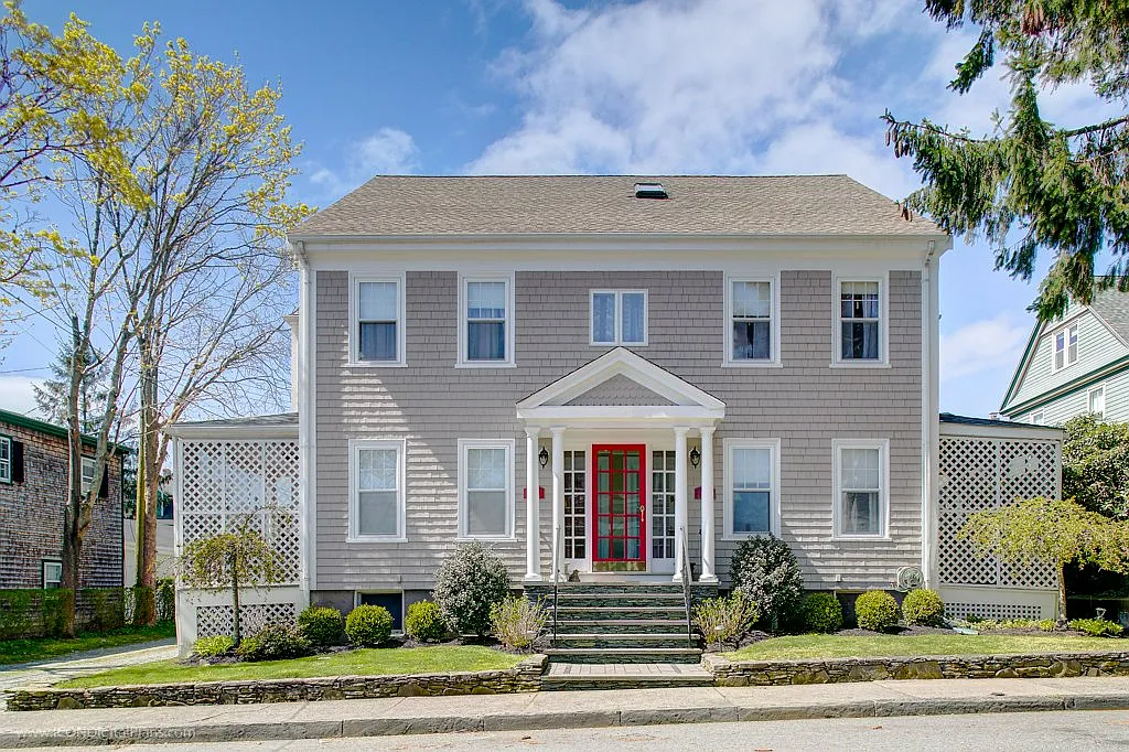 51 Powel Ave — Photo 1