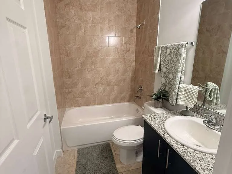 515 W 79th Pl #B1 — Photo 7