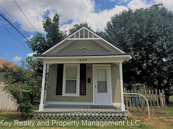 2nd image of 2351 NW 18th St #10288659