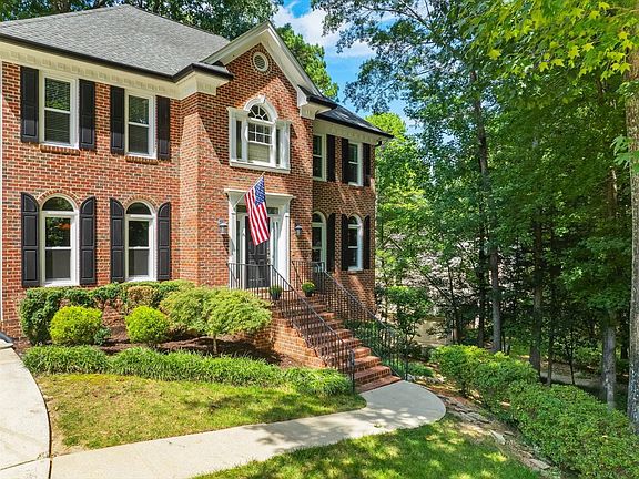 4th image of 5420 Lake Edge Dr