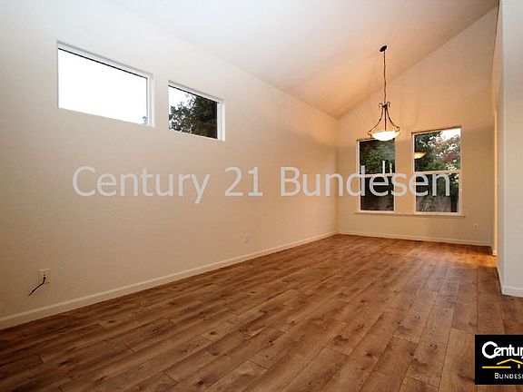 2nd image of 20 Sundance Ct