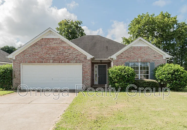 2022 Edgewood Dr — Photo 1