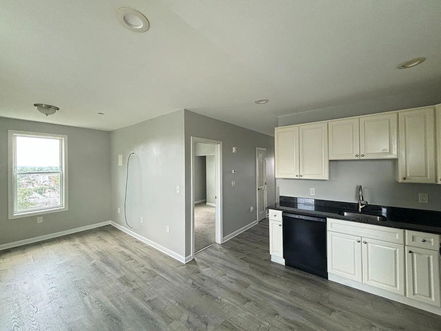 2 bed, 675 sqft, $1,875 — Photo 3