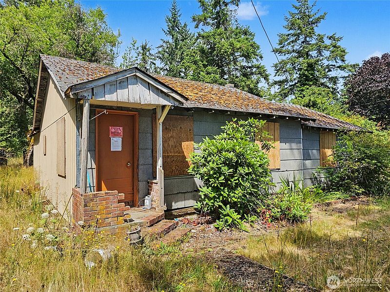 2nd image of 310 Washington Street