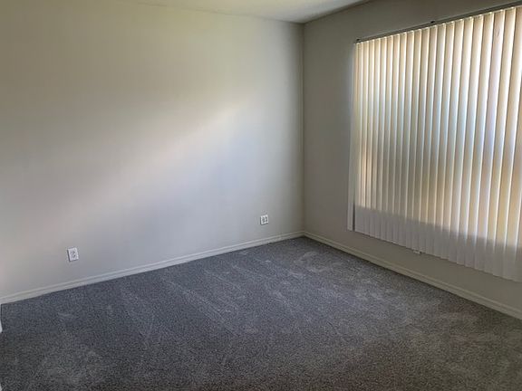 4th image of 8572 Deer Chase Dr