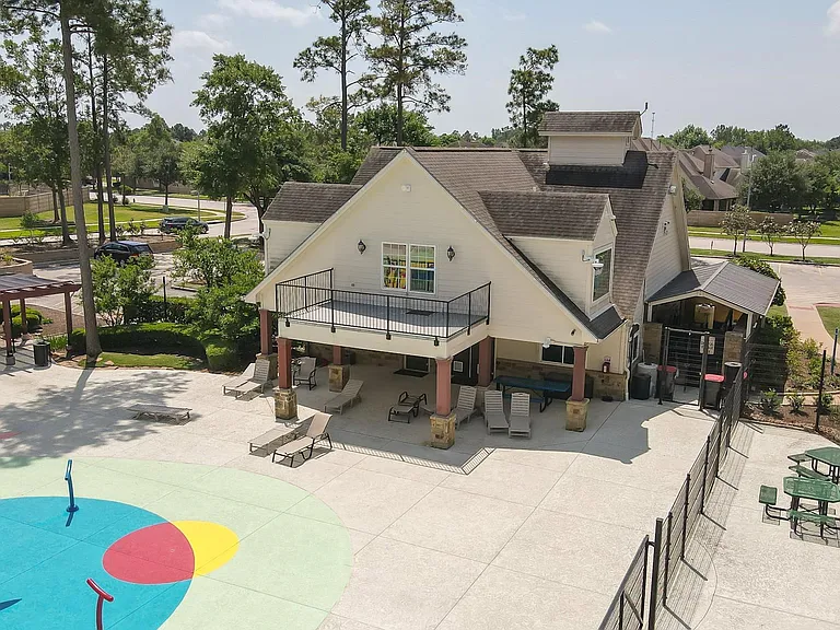 30327 Deleon Fields Dr — Photo 41