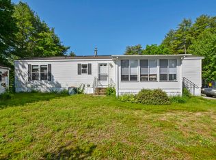 27 Norwich Pl, Londonderry, NH 03038