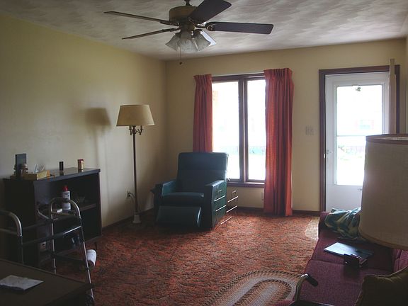 4th image of 210 S 5th St #A
