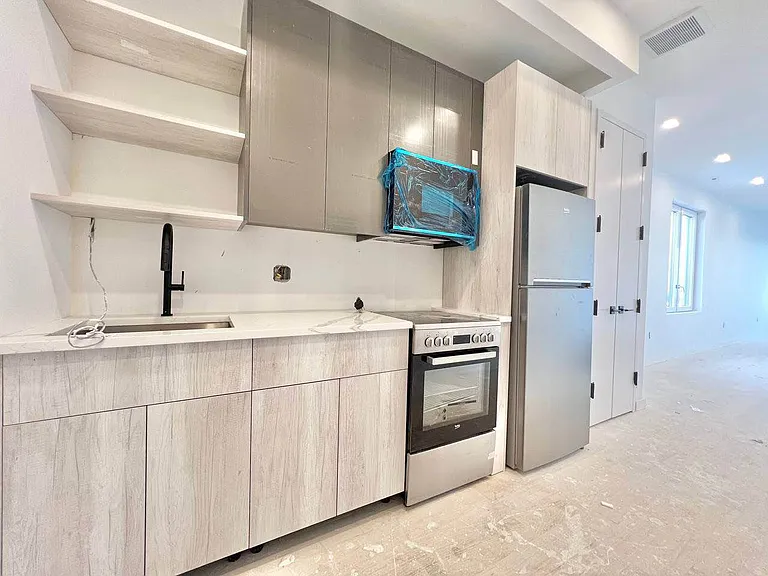 308 Linden Blvd #7A — Photo 2