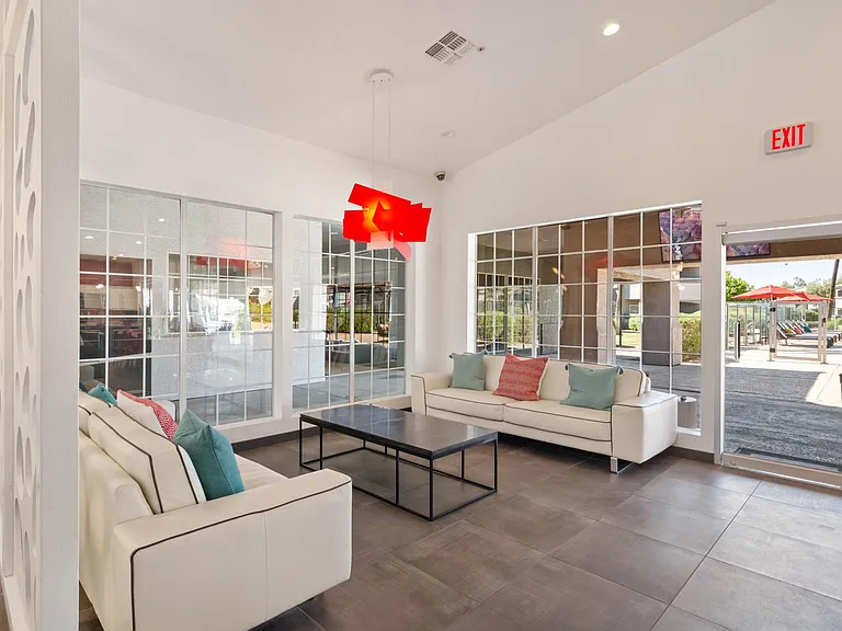 Luxe at Ocotillo — Photo 24