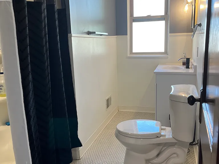 271 Center Ave — Photo 14