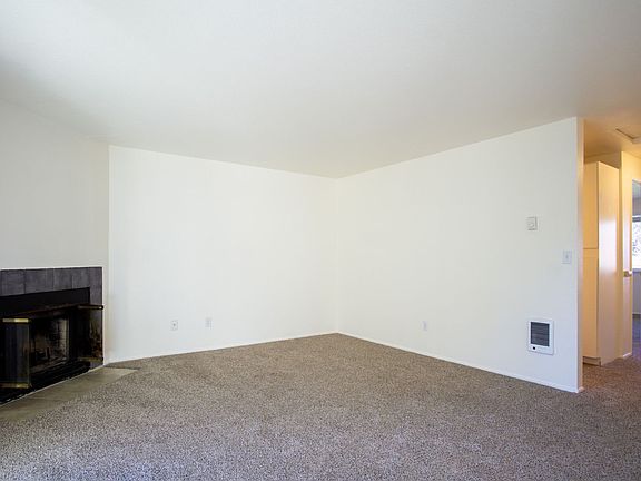 4th image of 2628 NE Red Sunset Dr APT 210